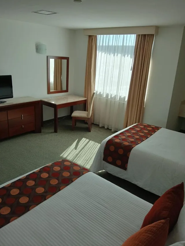 جناح جونيور، Hotel Ankara 2/3