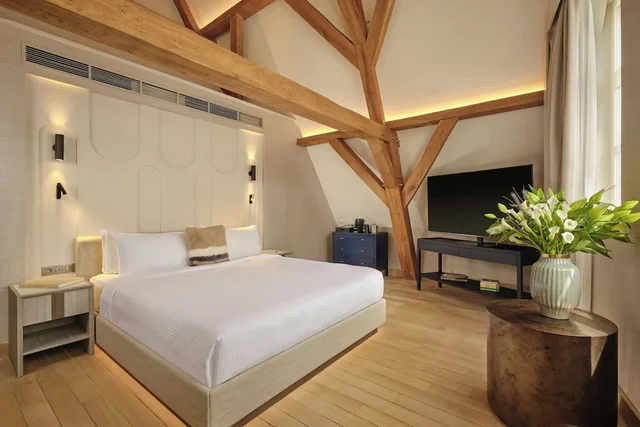 غرفة بريميوم بسرير كينج، Marriott Ghent 4/8