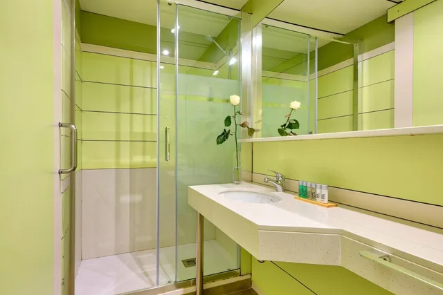 جناح بشرفة، Bonanova Suite 4/6