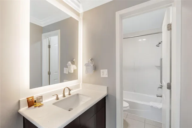غرفة ركنية بسرير كينج، Best Western Plus LA Mid Town Hotel 4/4