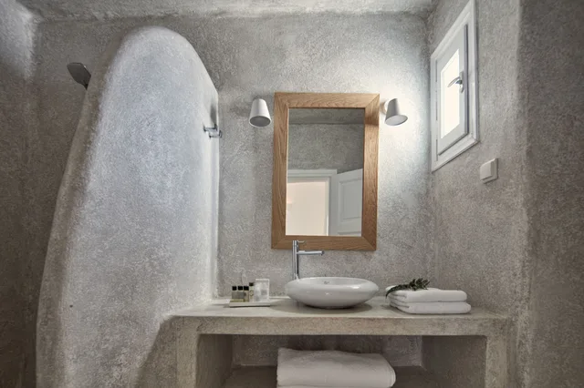 جناح بسرير كوين، Cliff Side Suites Hotel 4/5