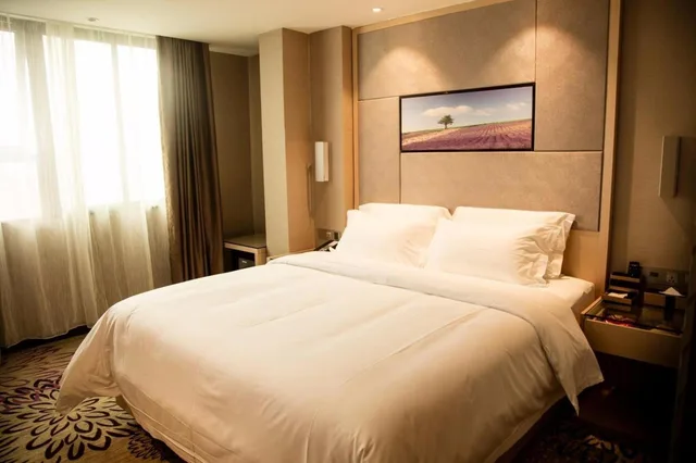 غرفة ديلوكس بسرير مزدوج، Lavande Hotels Shenzhen North Railway Station Bantian Metro Station 1/2