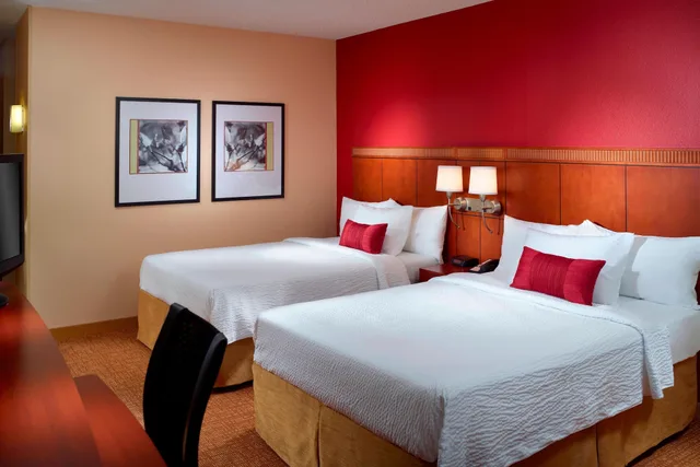 جناح بسرير مزدوج بشرفة، Courtyard by Marriott Birmingham Hoover 2/6