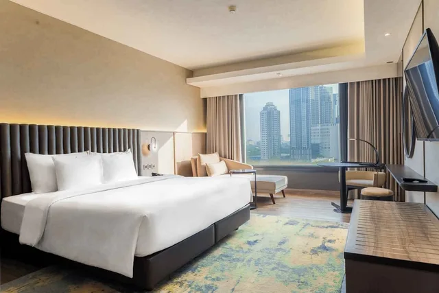 Premium, King Bed, ARTOTEL Suites Mangkuluhur 1/3
