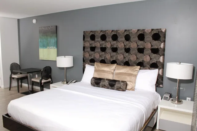 غرفة تنفيذية، Lotus Boutique Inn Suites 4/7