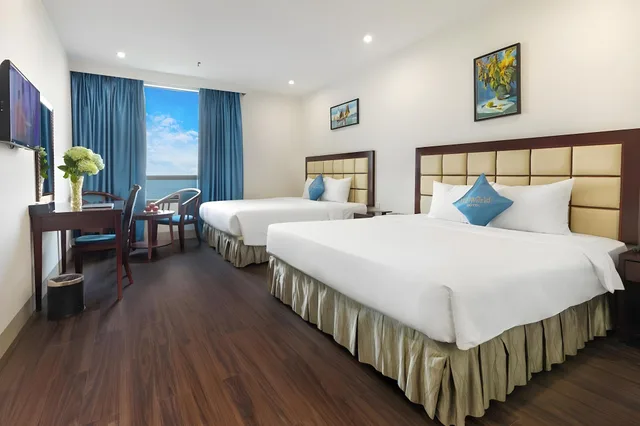 غرفة ديلوكس رباعية بسريرين مزدوجين بإطلالة على البحر، Sea Front Hotel 1/2