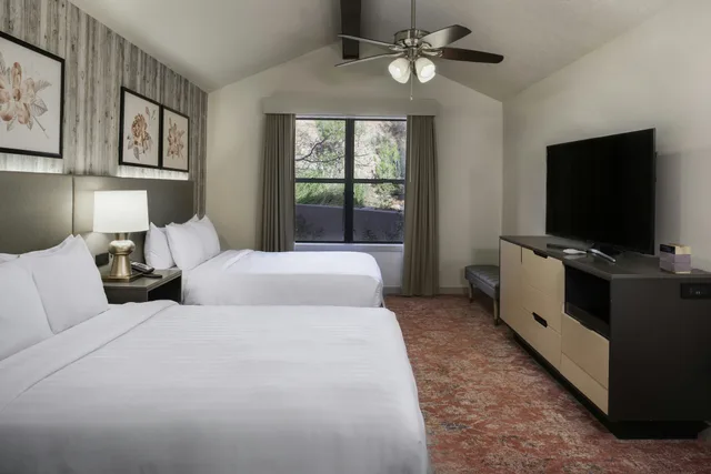 جناح بغرفتي نوم لذوي الإعاقة، Cliffrose Springdale, Curio Collection by Hilton 1/3