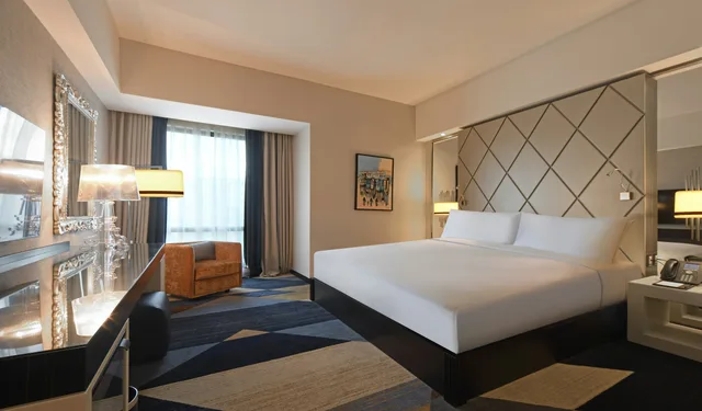 غرفة بسرير كينج، Hilton Amman 2/6