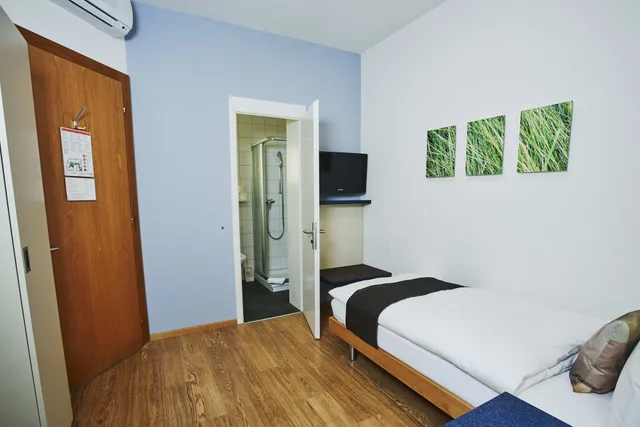 غرفة مفردة، Bristol Hotel Zurich 10/12