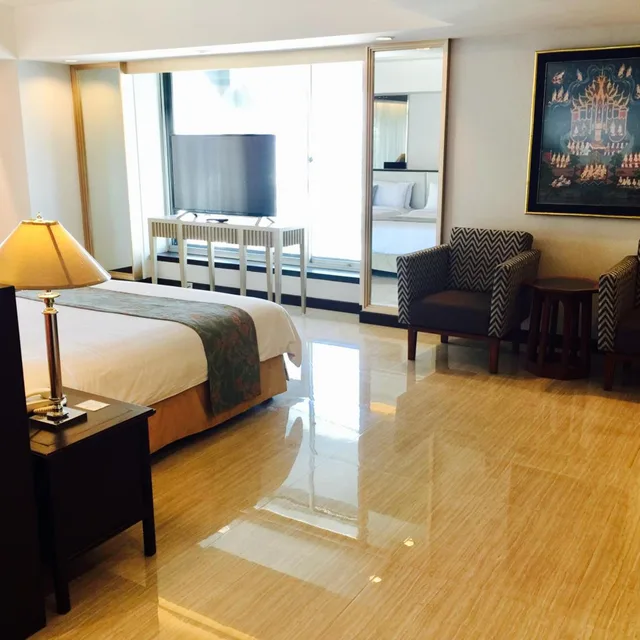 Residential, Suite، Indra Regent Hotel 7/8