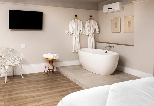 Deluxe, Double Bed, HM Hotel 6/8