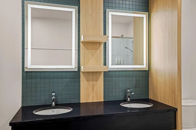 لوفت بسرير كينج وسريرين كوين مع أريكة، Days Inn by Wyndham Riviere-Du-Loup 3/3