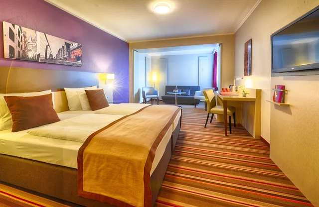 Superior, Twin Beds, Leonardo Hotel Koln 5/10