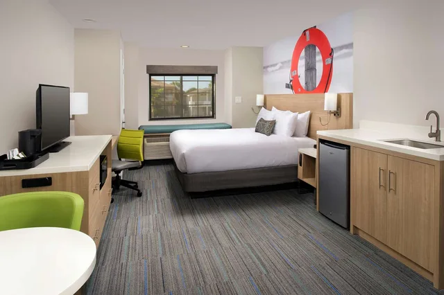 Room, King Bed, Accessible, Best Western Beachside Inn 4/4
