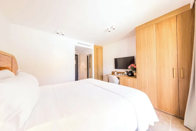 غرفة ديلوكس بسرير كوين، Hotel Brin d Azur 3/7