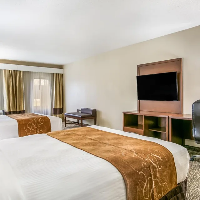 غرفة ديلوكس بسرير مزدوج، Aspire Hotel and Suites 1/6