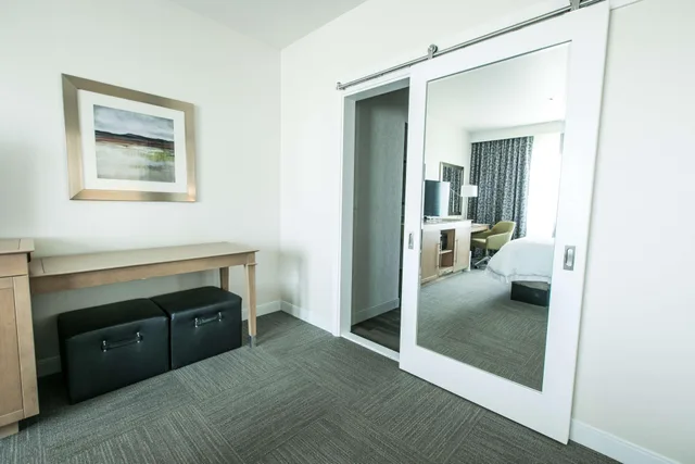 جناح، Hampton Inn & Suites Tempe/Phoenix Airport 3/3