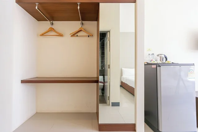 غرفة عائلية بسرير كينج وسرير فردي، Panwalee Hotel 8/8