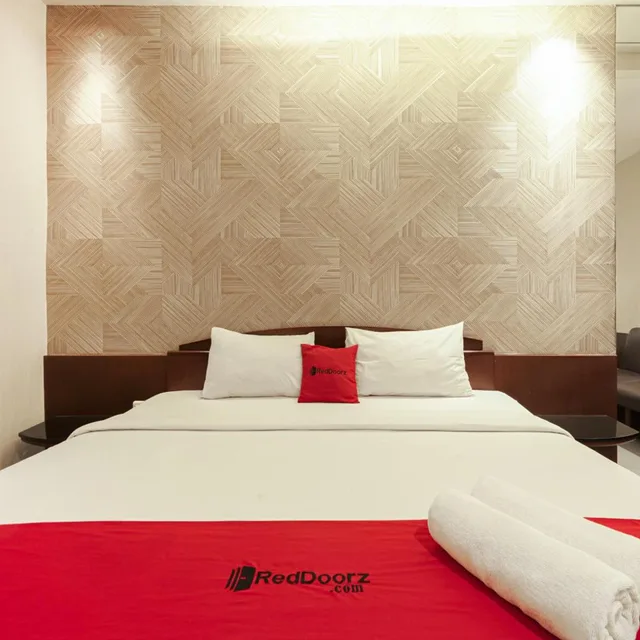 Junior Suite, RedDoorz Plus @ Cipaganti Street 3 6/10