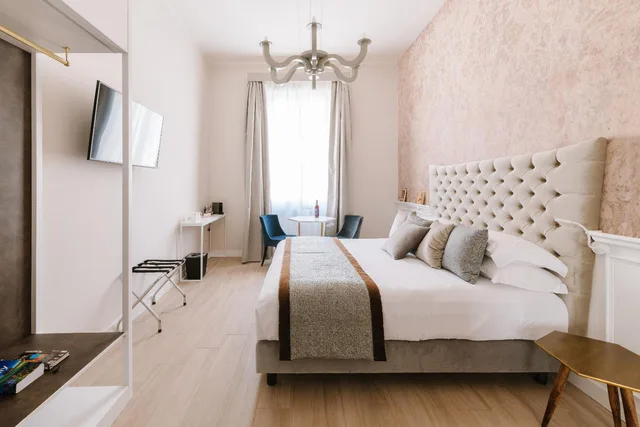 جناح بسرير كينج بجاكوزي، Rhea Silvia Luxury Navona 1/1