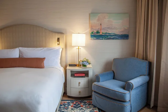 Classic, King Bed, Town View, City View, Accessible، Delamar Greenwich Harbor 5/7