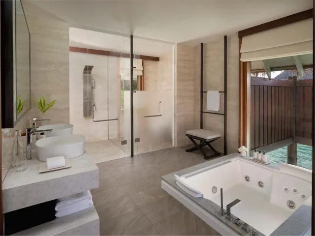 Water Villa, Premier, with Pool، Conrad Maldives Rangali Island 3/4