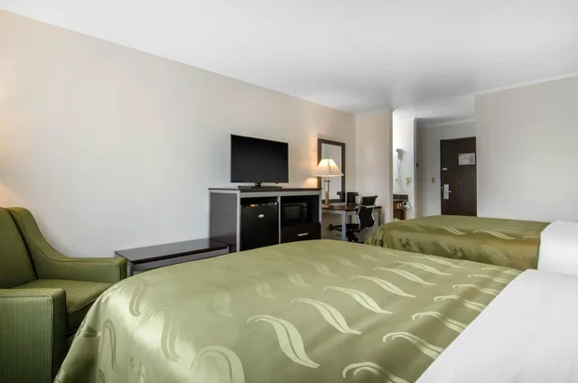 Standard, 2 Queen Beds, Quality Inn Russell, KS 9/10
