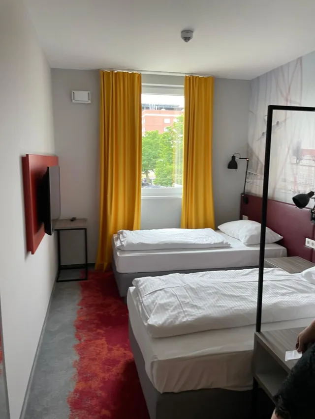 غرفة بسريرين منفصلين، Campanile Leipzig Halle Airport 2/8