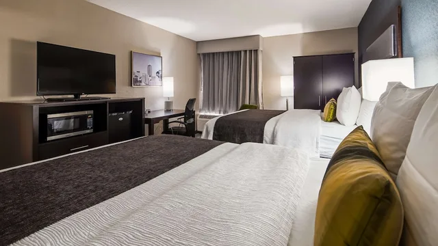 غرفة قياسية بسريرين كوين، Best Western Plus Indianapolis NW Hotel 6/10