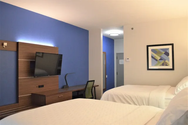غرفة قياسية بسريرين كوين، Holiday Inn Express Hotel And Suites Batesville Ar 1/5