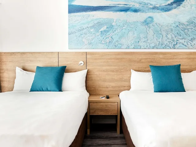 Standard, 2 Double Beds, Pool View, Novotel Cairns Oasis Resort 6/9