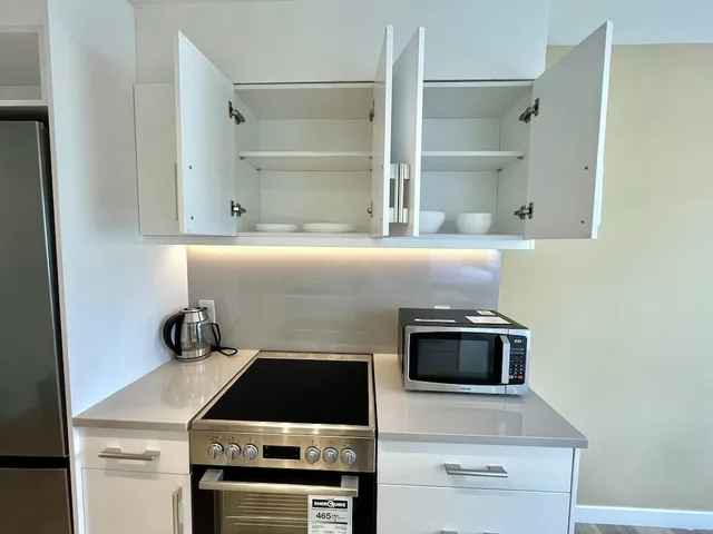 جناح بريميوم بغرفة نوم واحدة، English Bay Hotel 9/9