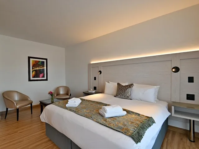 غرفة سوبيريور بسرير مزدوج، Val Du Charron Coach House 5/7