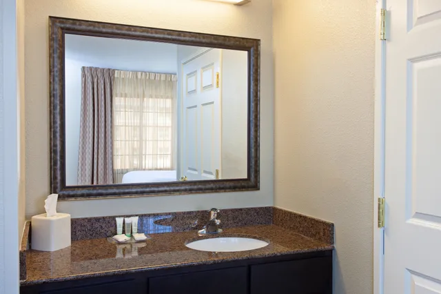 2 Bedrooms, Suite, 2 Queen Beds, Sofa, Kitchen, Accessible, Staybridge Suites Fairfield Napa Valley Area 5/5