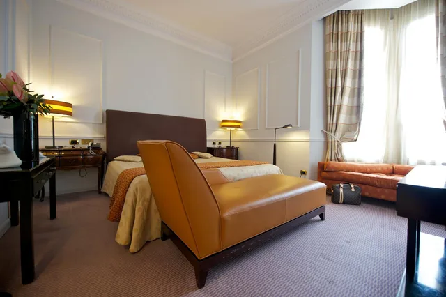 جناح تنفيذي بسرير كينج، Grand Visconti Palace Hotel 2/4