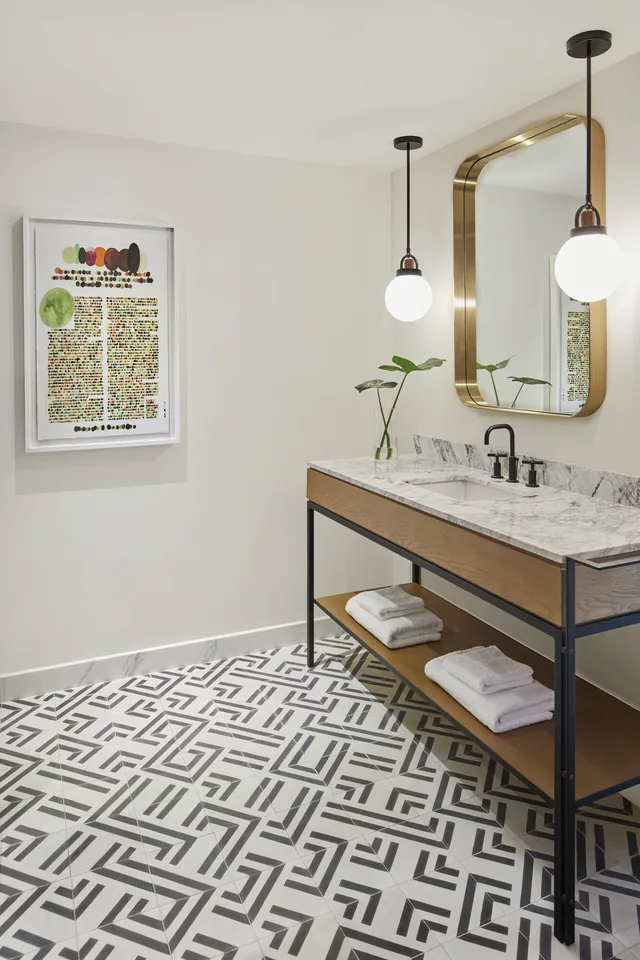 Room, King Bed, Corner, Kimpton Virgilio 6/7