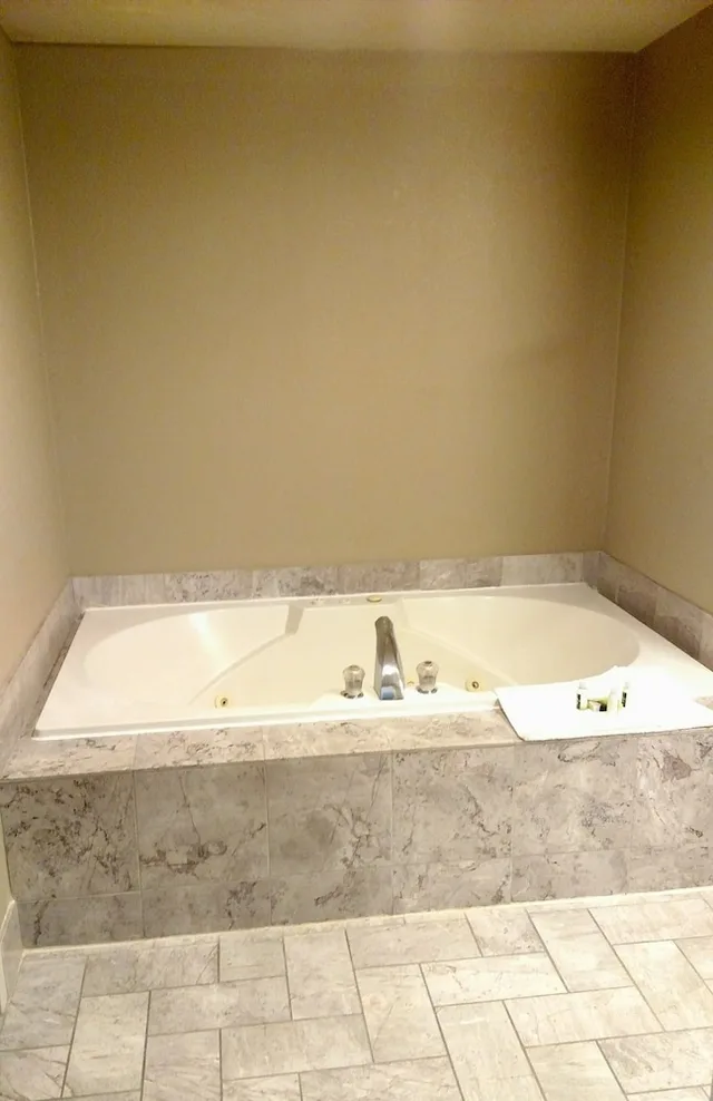 Upgrade, Suite, King Bed, Hot Tub، Comfort Inn SW Omaha I-80 4/5