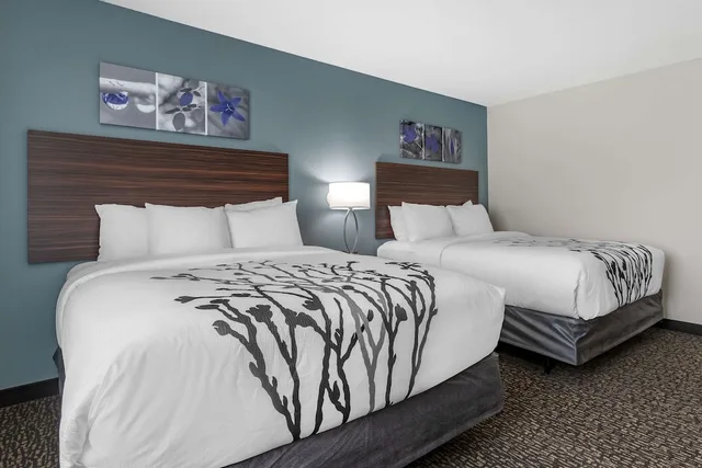 غرفة بسريرين كوين لذوي الإعاقة، Sleep Inn & Suites Milwaukee/Franklin, WI 1/3