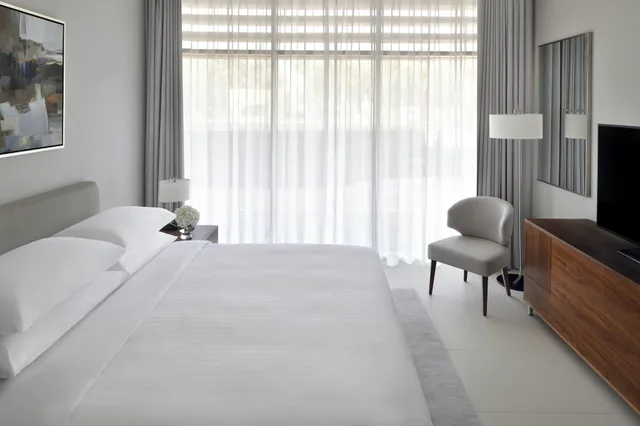غرفة بسرير كينج، الحي الدبلوماسي الرياض - شقق ماريوت التنفيذية(Riyadh Diplomatic Quarter - Marriott Executive Apartments) 2/5