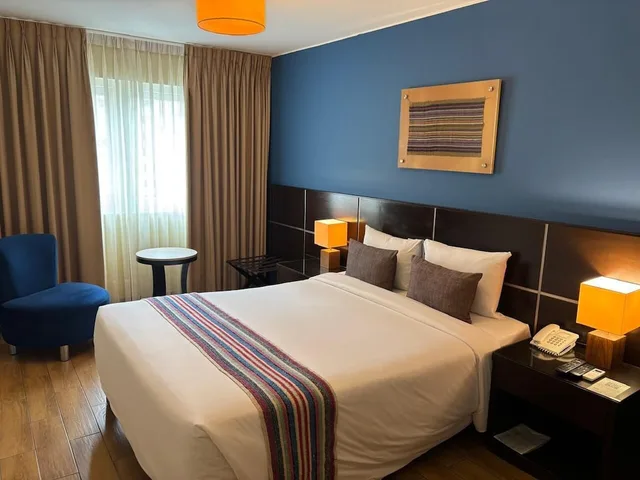 Standard, Queen Bed, EL TAMBO 2 1/10