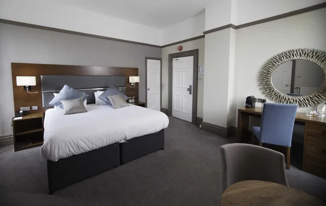 Duplex, Deluxe, Double Bed, Two Story، Best Western Chilworth Manor Hotel 5/10