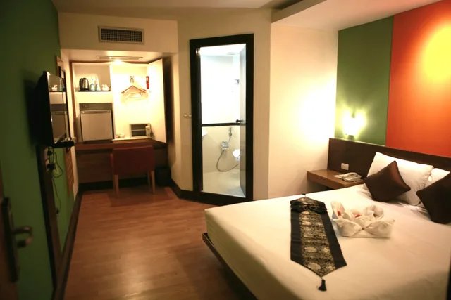 Standard, Double or Twin Bed, The Seasons Bangkok Huamark 2/5