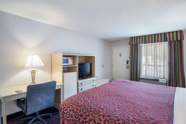 غرفة ديلوكس بسرير كينج، Motel6 London, KY 7/10