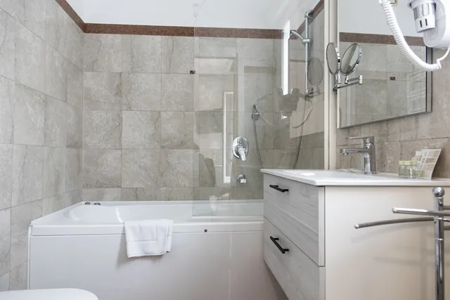 جناح بسرير كينج، Hotel Cinquantatre 4/5