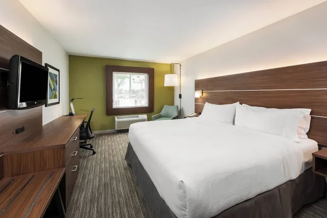 غرفة قياسية بسرير كينج لذوي الإعاقة، HOLIDAY INN EXPRESS WARRENTON 1/3