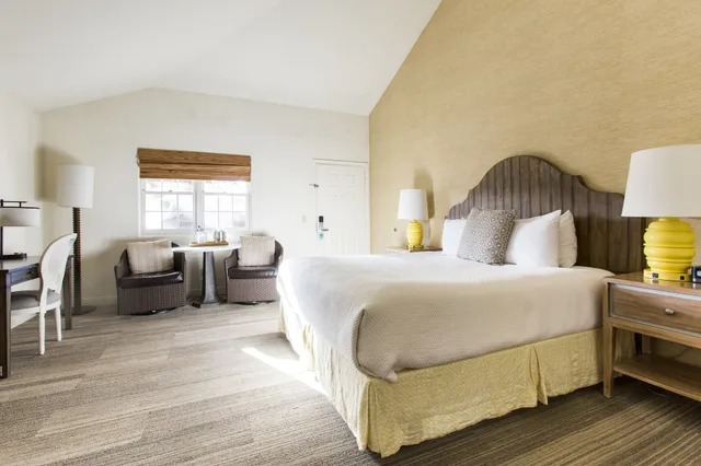 غرفة قياسية بسرير كوين، FogCatcher Inn 1/8