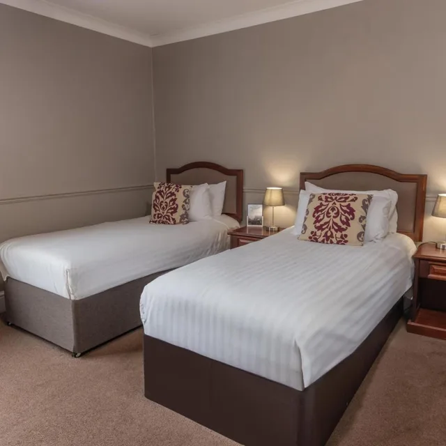 غرفة مريحة بسريرين منفصلين، Brackenborough Hotel, BW Signature Collection 1/3