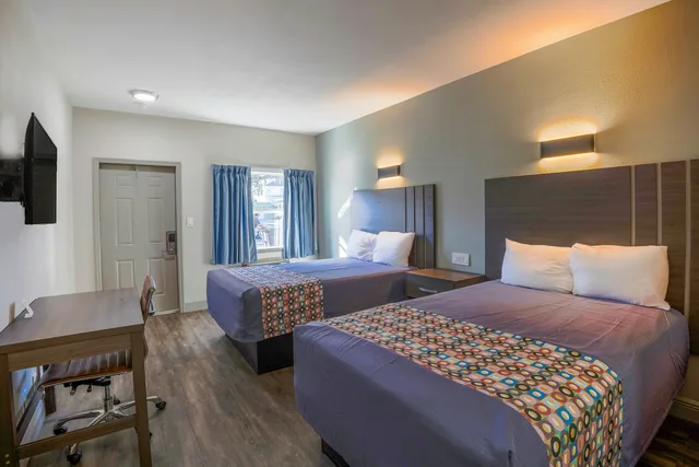 2 Full Beds Non-Smoking، Sunrise Inn by OYO Titusville FL 3/8