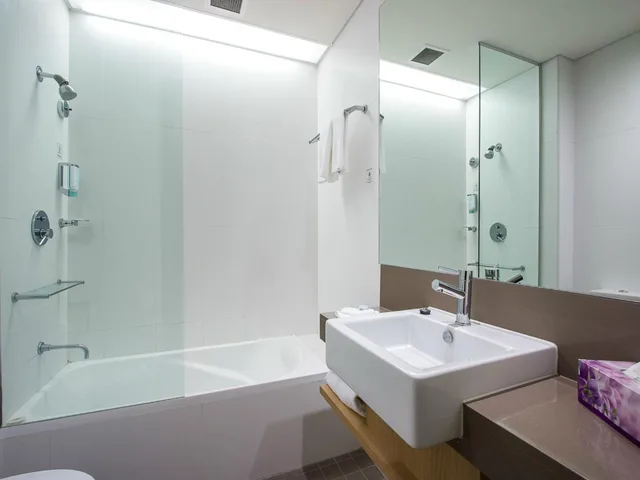 غرفة بسرير كوين، Alpha Hotel Eastern Creek 5/6