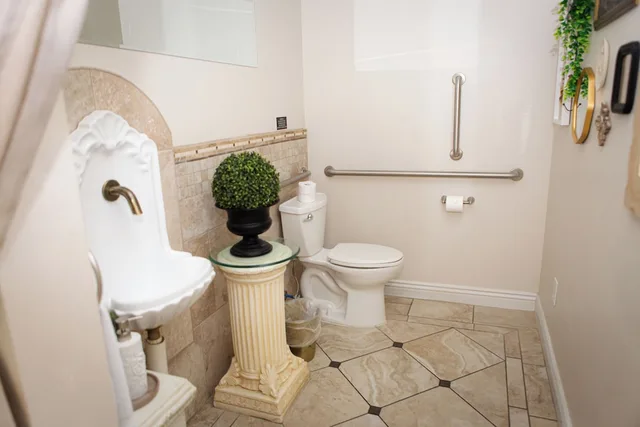 غرفة بسرير كينج، 5th East Hall Bed Breakfast 5/7